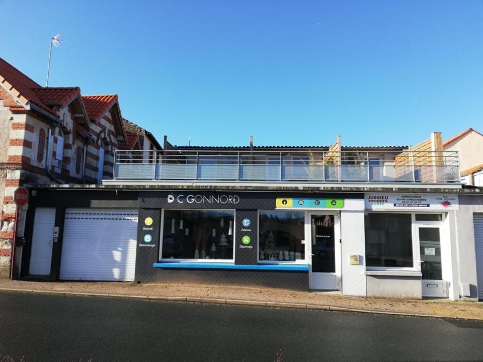 Studios Les 3 Eclats Saint-Laurent-sur-Sèvre Exterior foto